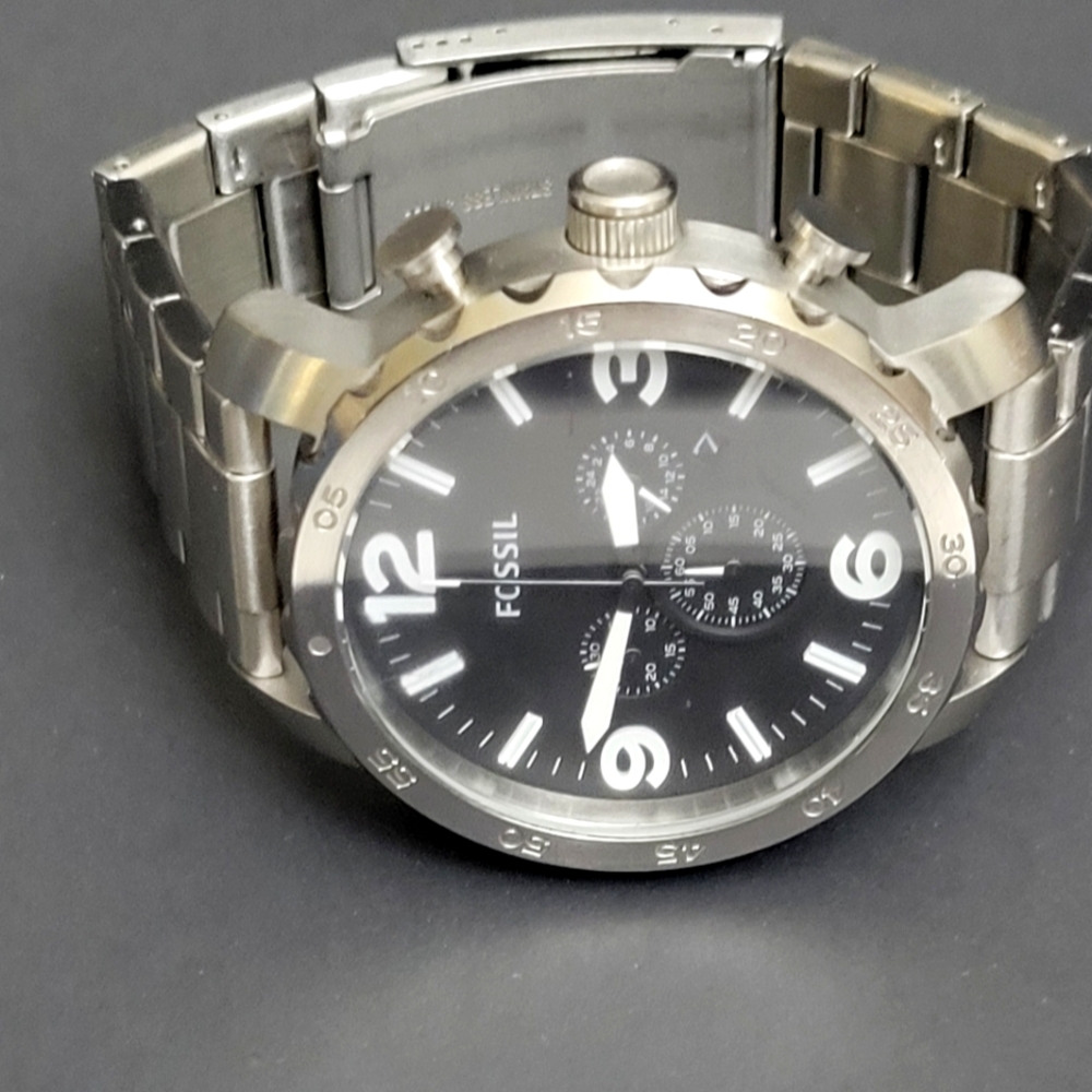 Fossil Men’s Nate JR1353 Stainless Steel Large Face Wristwatch!